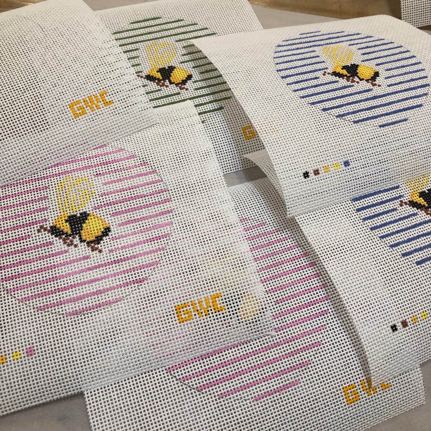 BEE BRAVE GREEN